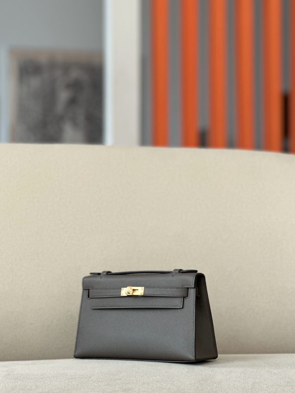 Kelly Pochette Epsom Etain  (8F) Gold Hardware - Image 2