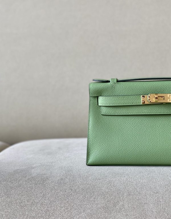 Kelly Pochette Epsom Vert Criquet  (3I) Gold Hardware - Image 10