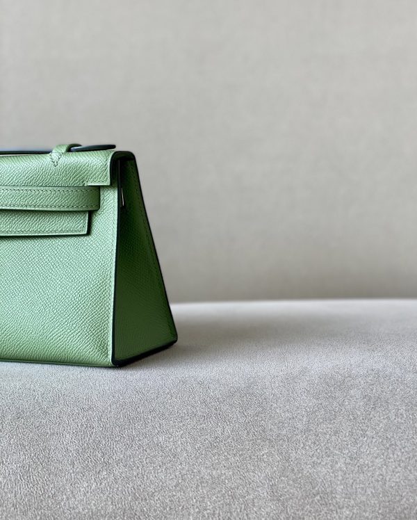 Kelly Pochette Epsom Vert Criquet  (3I) Gold Hardware - Image 9