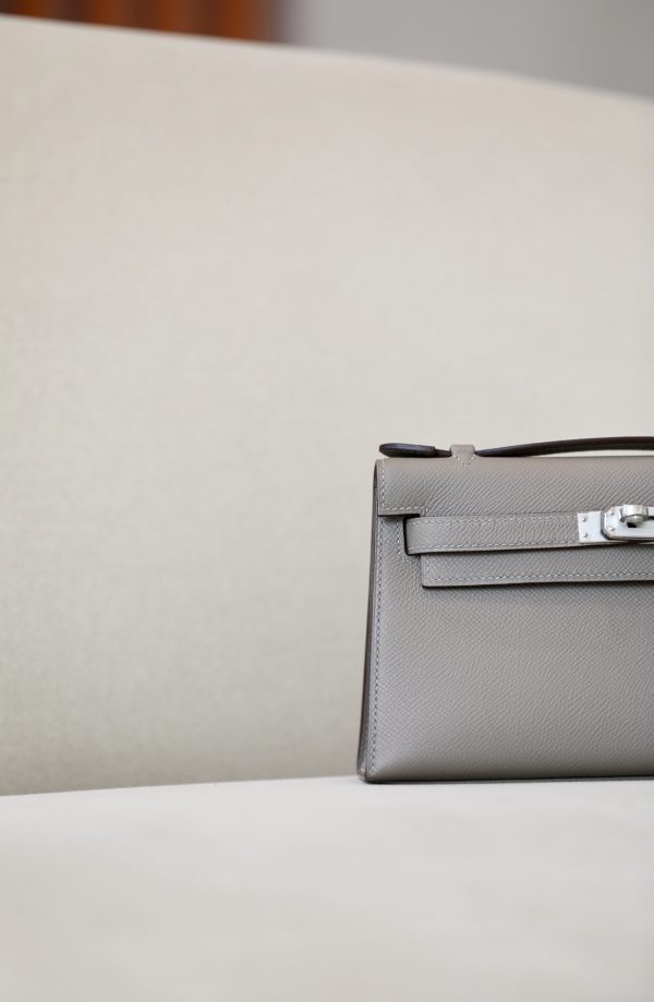 Kelly Pochette Epsom Gris Asphalte (M8) Palladium Hardware - Image 4