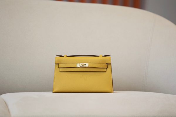 Kelly Pochette Epsom Jaune Amber  (9D) Gold Hardware