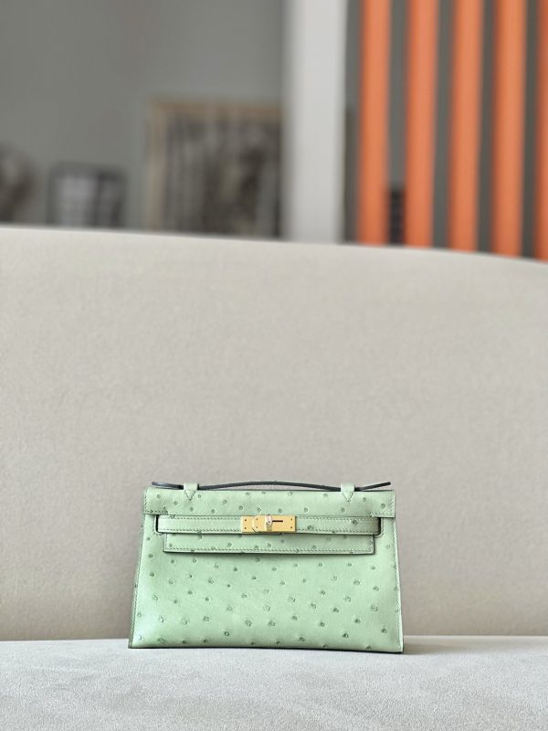 Kelly Pochette Ostrich Vert Criquet (3I) Gold Hardware