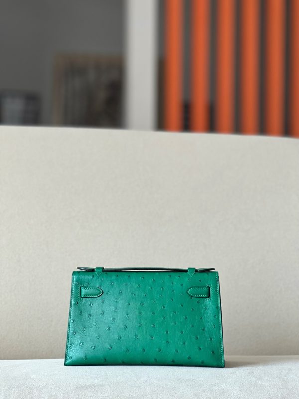 Kelly Pochette Ostrich Vert Vertigo (U4) Gold Hardware - Image 2