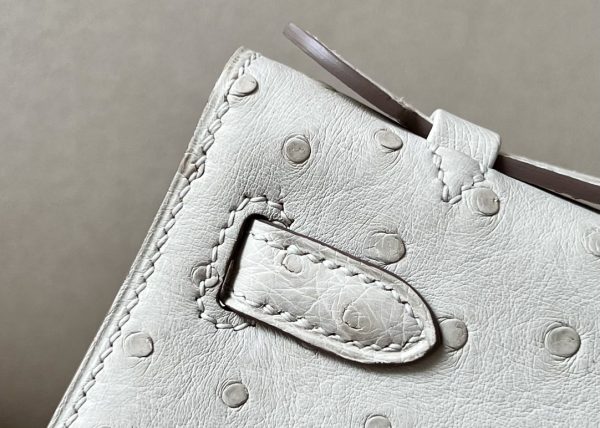 Kelly Pochette Ostrich Beton (8L) Gold Hardware - Image 9