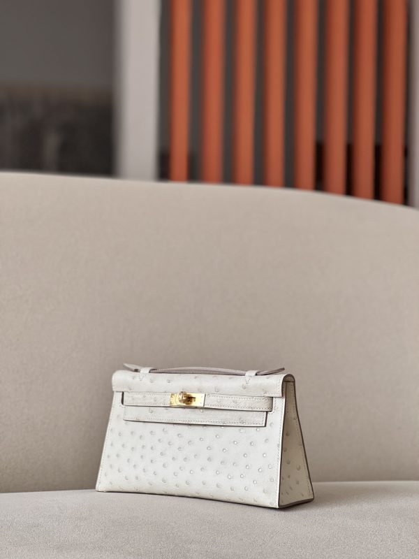Kelly Pochette Ostrich Beton (8L) Gold Hardware - Image 3