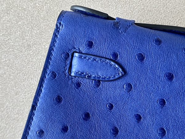 Kelly Pochette Ostrich Bleu Hydra (T7) Gold Hardware - Image 8