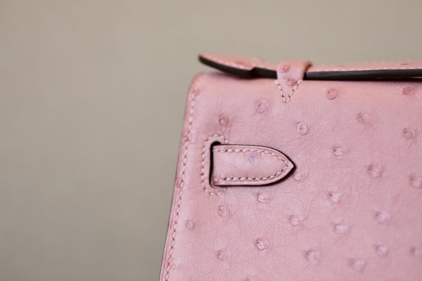 Kelly Pochette Ostrich Rose Sakura (3Q) Palladium Hardware - Image 9