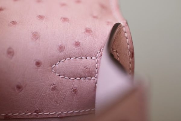 Kelly Pochette Ostrich Rose Sakura (3Q) Palladium Hardware - Image 7