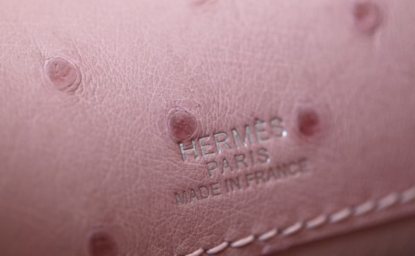 Kelly Pochette Ostrich Rose Sakura (3Q) Palladium Hardware - Image 5