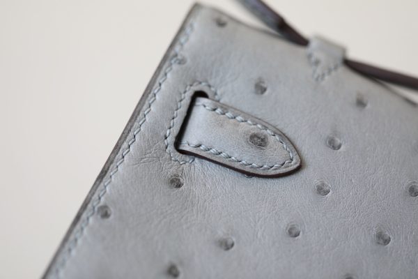 Kelly Pochette Ostrich Gris Asphalte (M8) Gold Hardware - Image 8