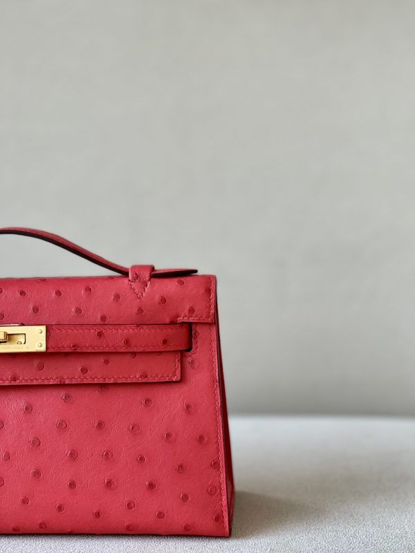 Kelly Pochette Ostrich Braise (95) Gold Hardware - Image 11