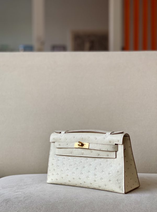 Kelly Pochette Ostrich Parchemin (3C) Gold Hardware - Image 2