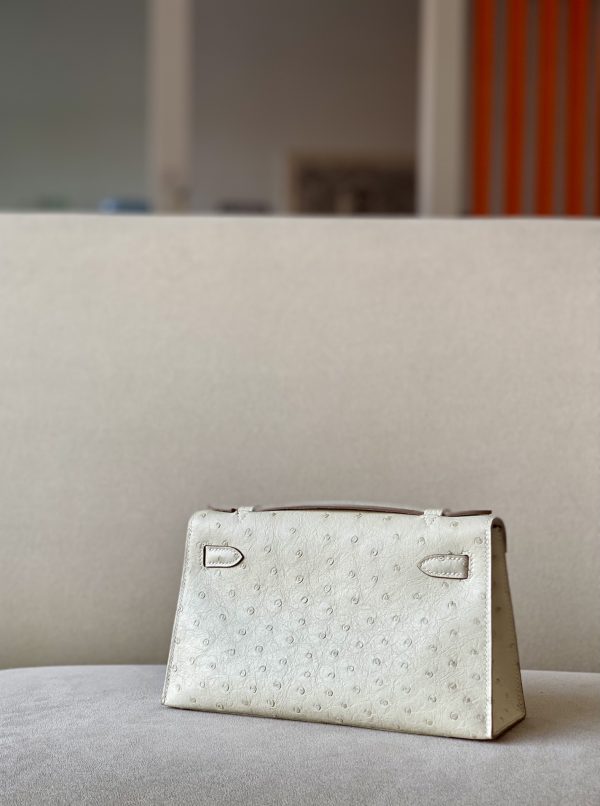 Kelly Pochette Ostrich Parchemin (3C) Gold Hardware - Image 3