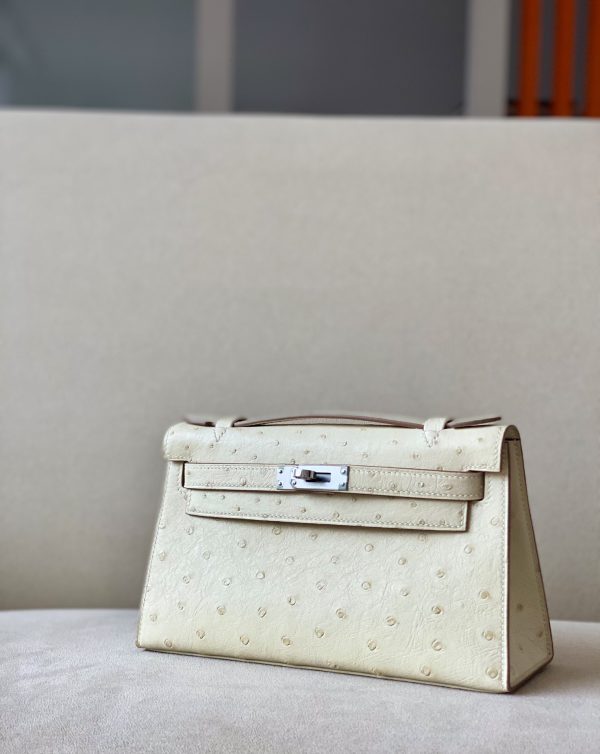 Kelly Pochette Ostrich Parchemin (3C) Palladium Hardware - Image 2
