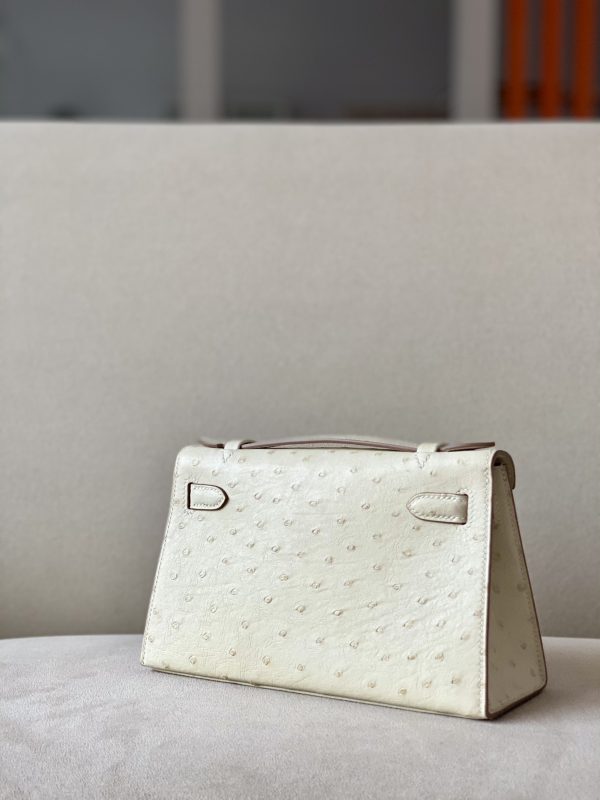 Kelly Pochette Ostrich Parchemin (3C) Palladium Hardware - Image 3