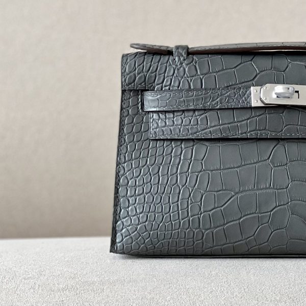 Kelly Pochette Alligator Gris Asphalte (M8) Palladium Hardware - Image 11
