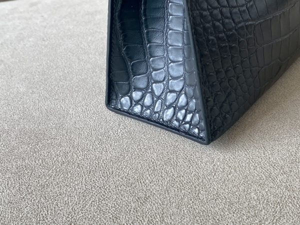 Kelly Pochette Alligator Nior (89) Gold Hardware - Image 11