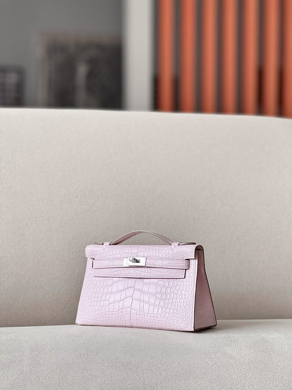 Kelly Pochette Matte Alligator Mauve Pale (09) Palladium Hardware - Image 2