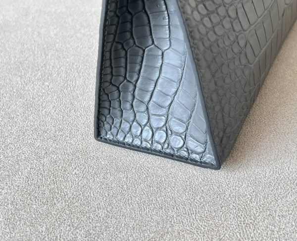 Kelly Pochette Alligator Graphite (88) Palladium Hardware - Image 4