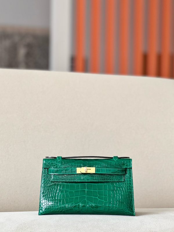 Kelly Pochette Shiny Alligator Vert Emeraude (6Q) Gold Hardware