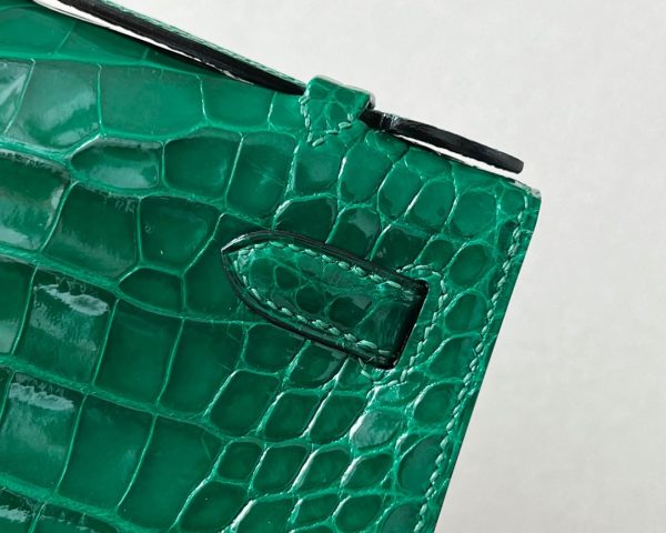 Kelly Pochette Shiny Alligator Vert Emeraude (6Q) Gold Hardware - Image 10