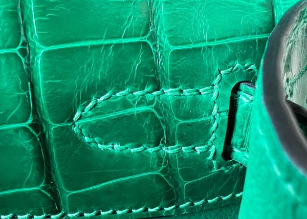Kelly Pochette Shiny Alligator Vert Emeraude (6Q) Gold Hardware - Image 6