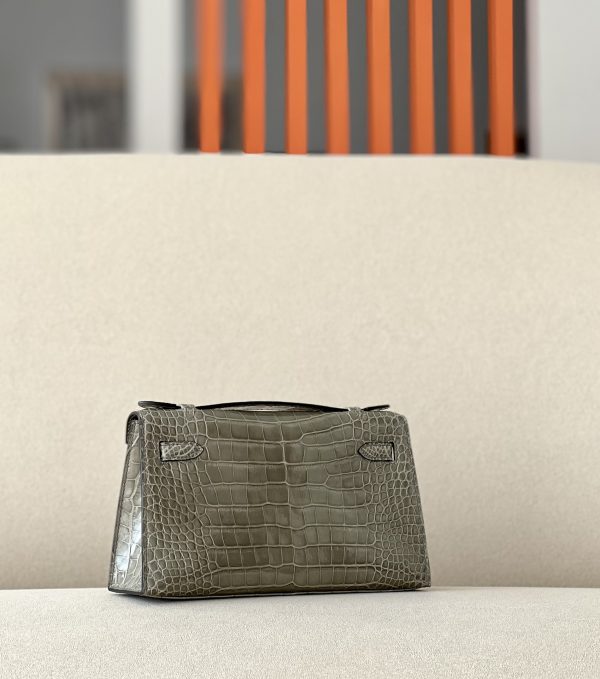 Kelly Pochette Alligator Gris Tourterelle (81) Palladium Hardware - Image 2