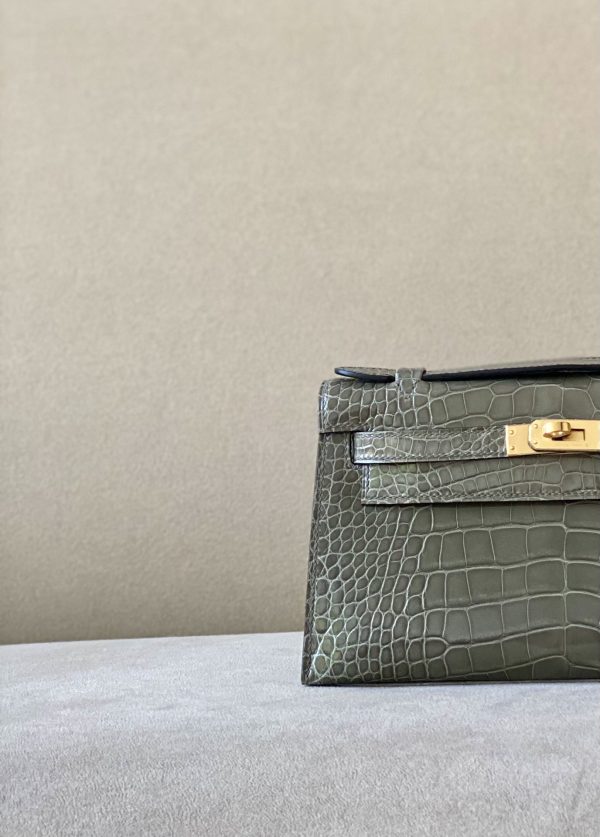 Kelly Pochette Alligator Gris Tourterelle (81) Gold Hardware - Image 11