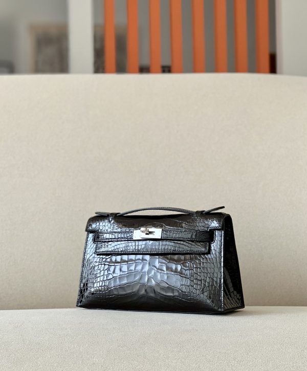 Kelly Pochette Alligator Nior (89) Palladium Hardware - Image 3
