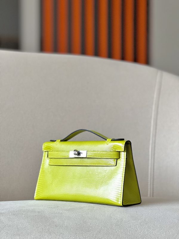 Kelly Pochette Lizard Vert Aris (66) Palladium Hardware - Image 3