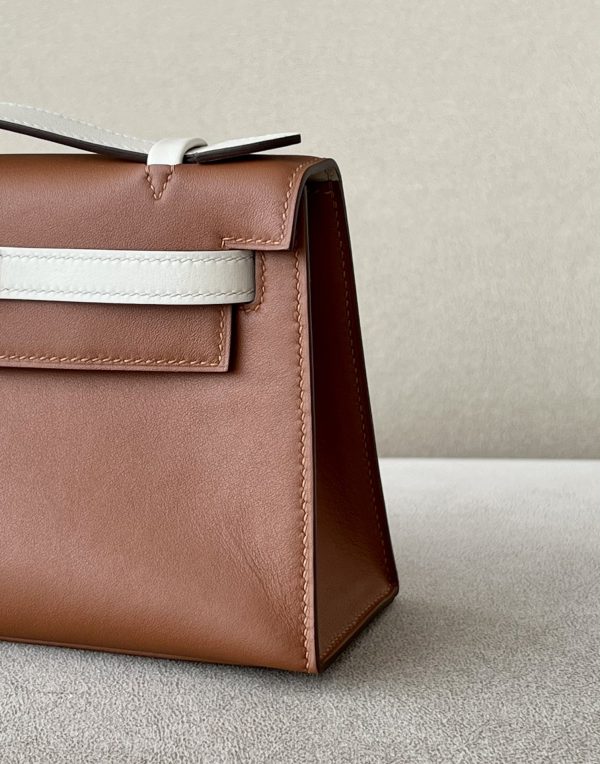 Kelly Pochette HSS Swift Gold(37) And Craie(10)Gold Hardware - Image 8