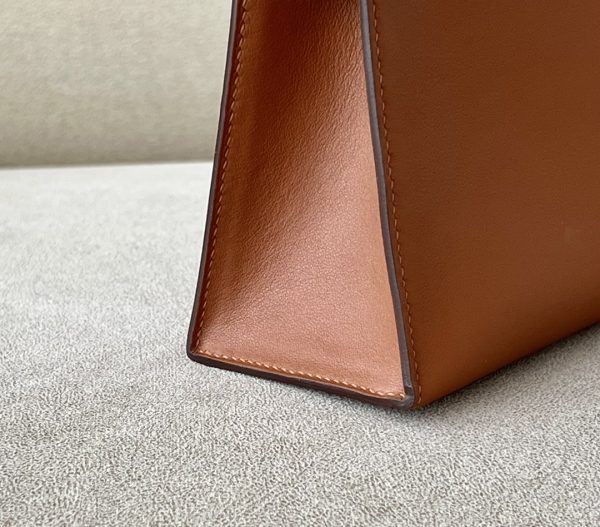 Kelly Pochette HSS Swift Gold(37) And Craie(10)Gold Hardware - Image 4