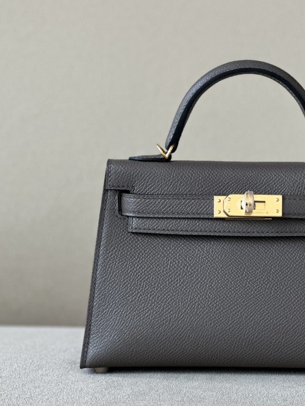 Kelly Mini Epsom Etain (8F) Gold Hardware - Image 12