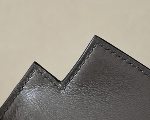 Kelly Mini Epsom Etain (8F) Gold Hardware - Image 5