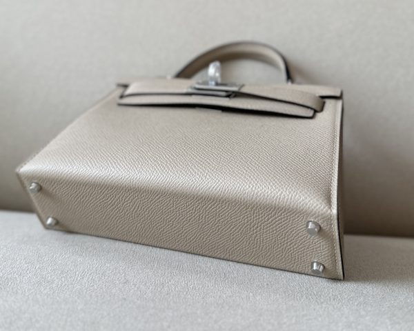 Kelly Mini Epsom Trench (S2) Palladium Hardware - Image 10