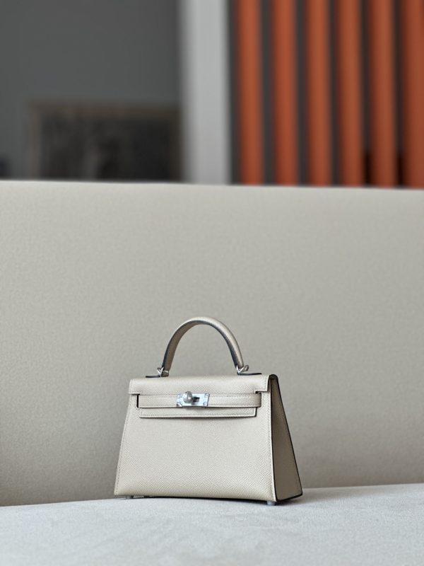 Kelly Mini Epsom Trench (S2) Palladium Hardware - Image 3