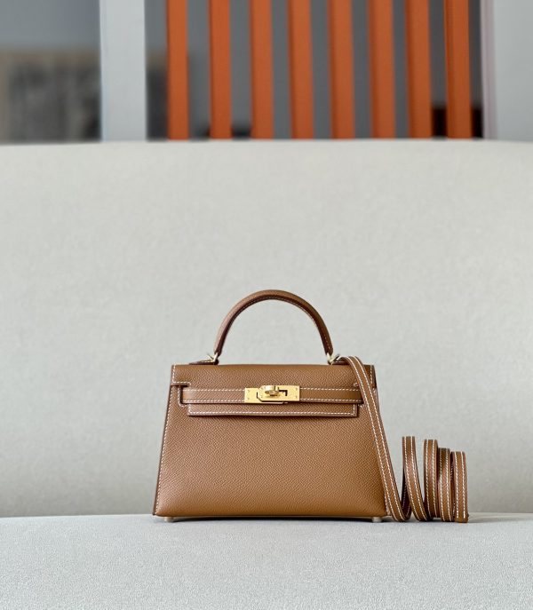 Kelly Mini Epsom Gold (37) Gold Hardware