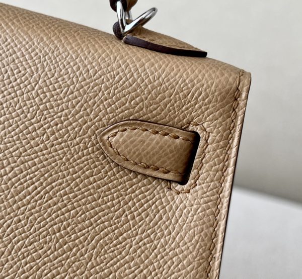 Kelly Mini Epsom Chai (0M) Palladium Hardware - Image 8