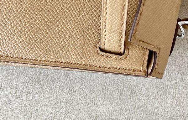 Kelly Mini Epsom Chai (0M) Palladium Hardware - Image 5