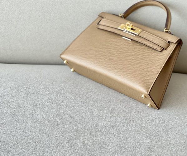 Kelly Mini Epsom Chai (0M) Gold Hardware - Image 4