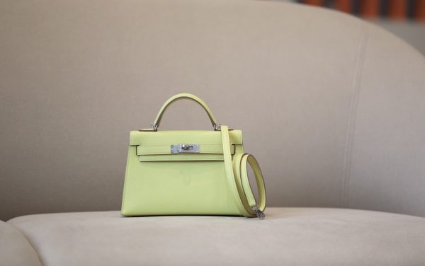 Kelly Mini Epsom Lime (9R) Palladium Hardware