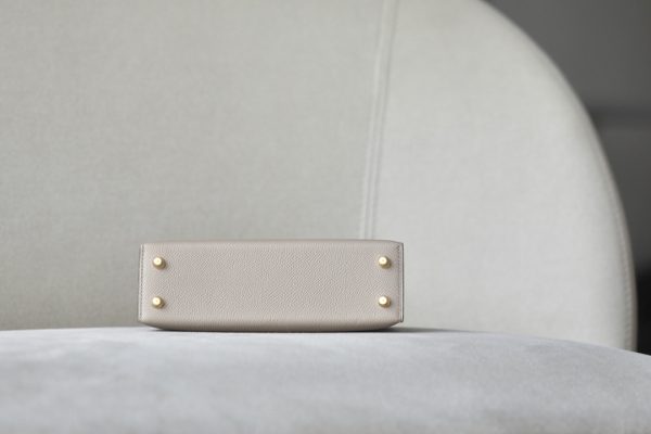 Kelly Mini Epsom Trench (S2) Gold Hardware - Image 5