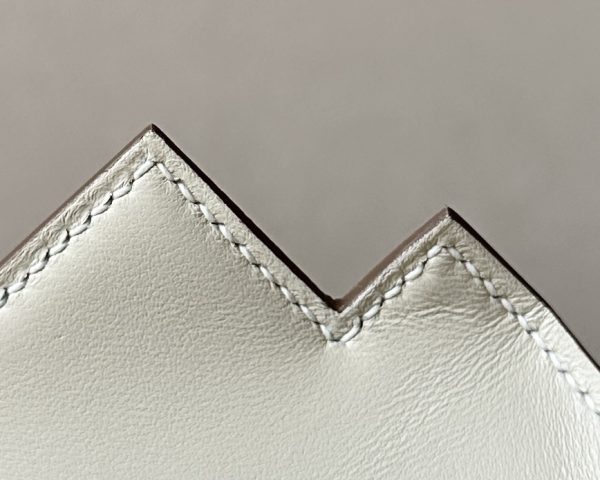 Kelly Mini Epsom Craie (10) Palladium Hardware - Image 11