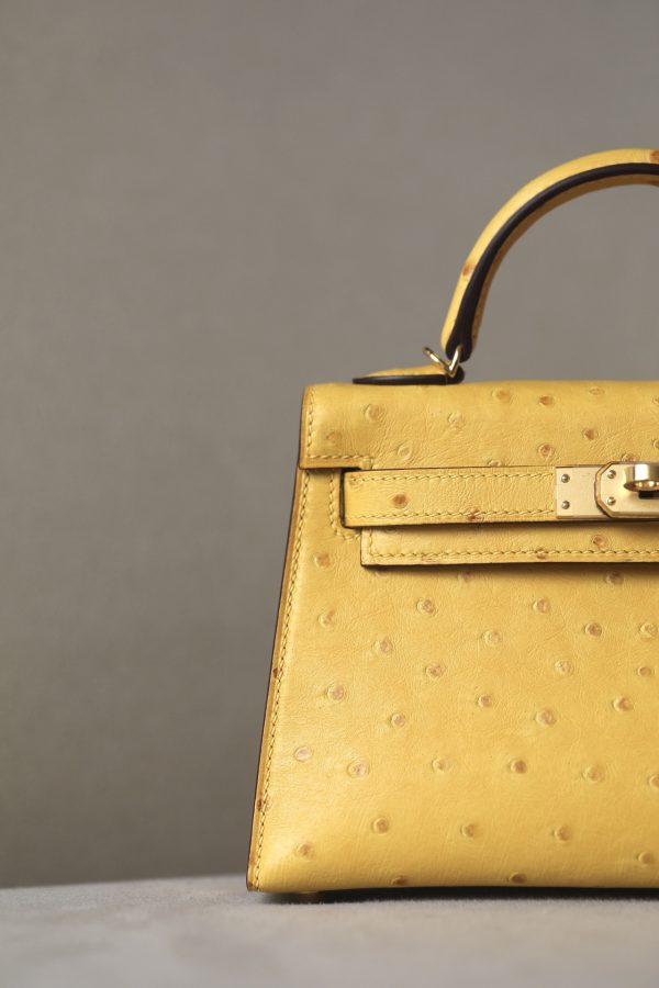 Kelly Mini Ostrich Jaune Amber (9D)  Hardware - Image 4