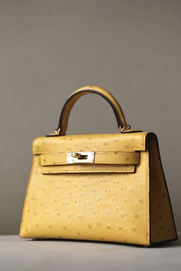 Kelly Mini Ostrich Jaune Amber (9D)  Hardware - Image 2