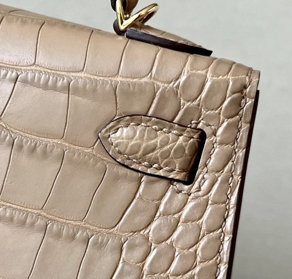 Kelly Mini Alligator Chai (0M) Gold Hardware - Image 8