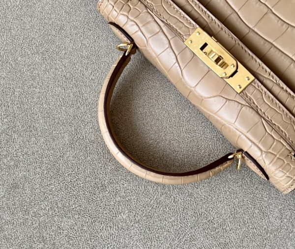 Kelly Mini Alligator Chai (0M) Gold Hardware - Image 7