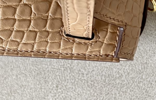 Kelly Mini Alligator Chai (0M) Gold Hardware - Image 5