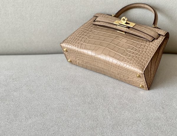 Kelly Mini Alligator Chai (0M) Gold Hardware - Image 4