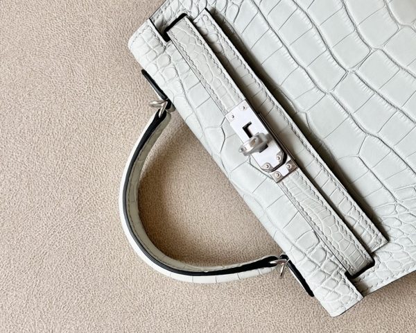 Kelly Mini Alligator Gris Ciment (OV) Palladium Hardware - Image 7